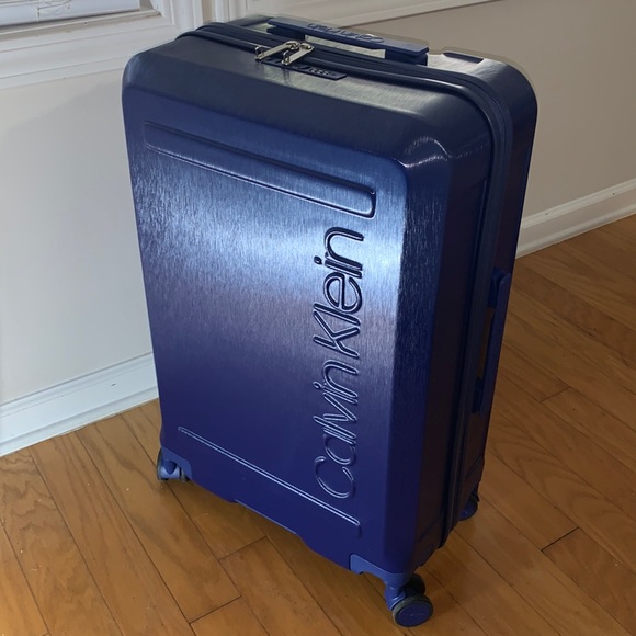 Calvin Klein Royal Blue Hard-Case 24” Suit Case - Picture 11 of 17